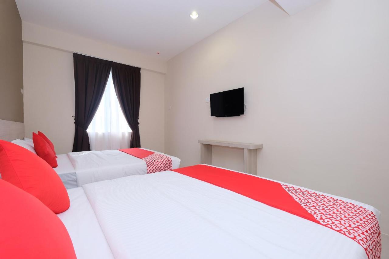 Super Oyo 43935 Mancalin Hotel Kuantan Buitenkant foto