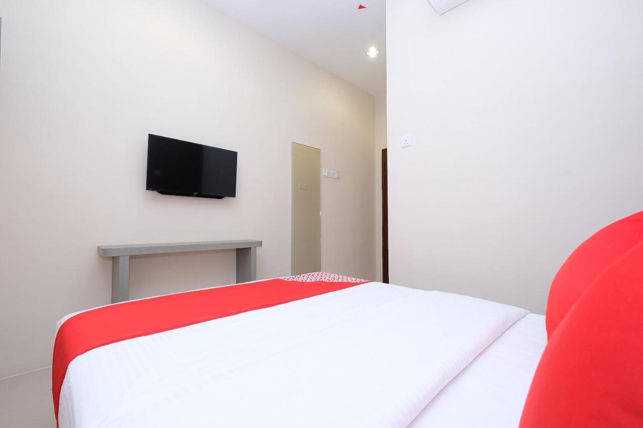 Super Oyo 43935 Mancalin Hotel Kuantan Buitenkant foto