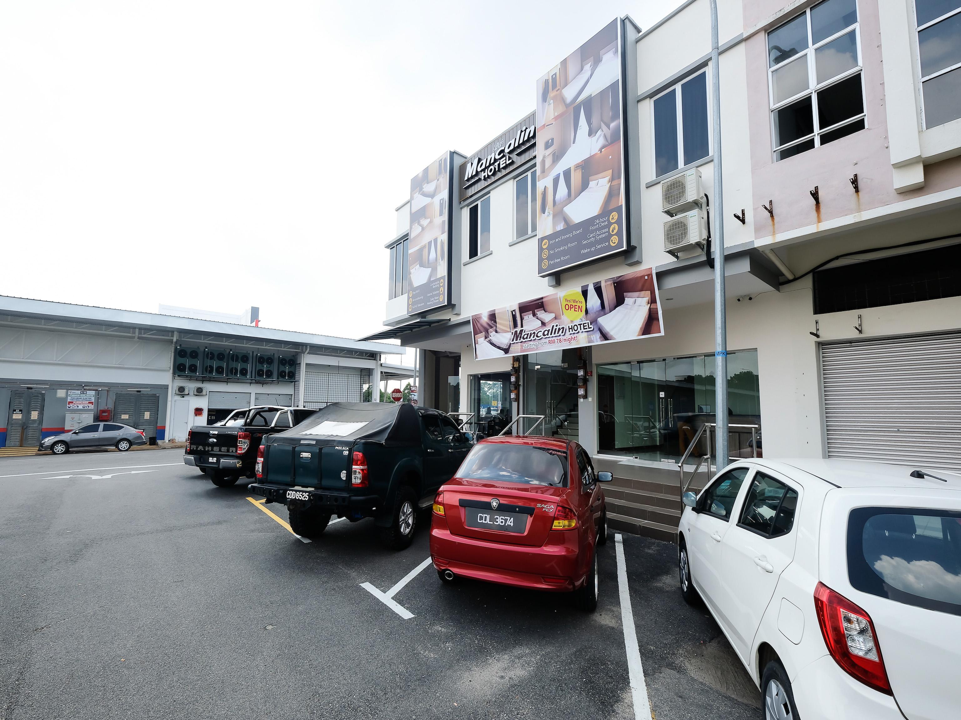 Super Oyo 43935 Mancalin Hotel Kuantan Buitenkant foto